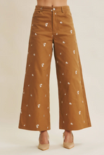 Phoebe Pant